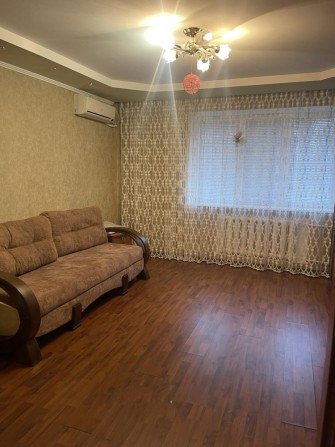 Двокімнатна квартира з ремонтом та меблями - фото 1