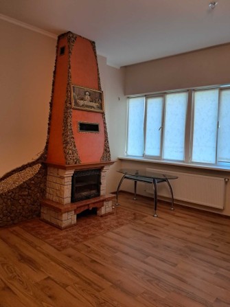 Продам 2-кімнатну квартиру - фото 1