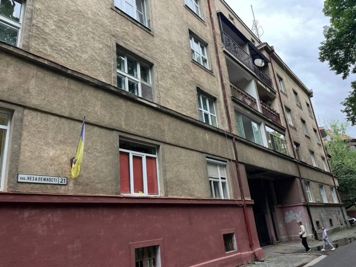 Продаж 3-ох кімнатноі квартири м.Ужгород Набережна Незалежності - фото 1