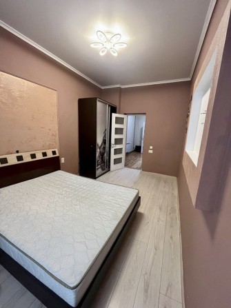 Дворівнева квартира з ремонтом та меблями - фото 1