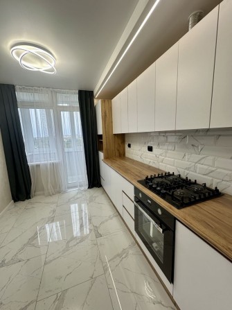 Продається 1км квартира, новобудова, вул. Київська - фото 1