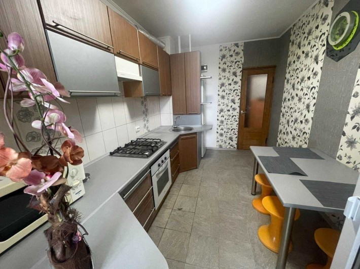> Продаж 3-кімнатної квартири - фото 1
