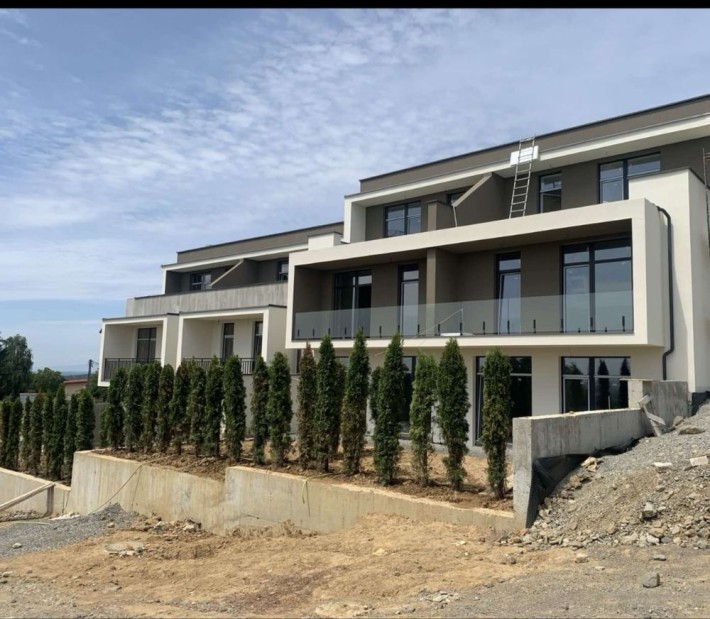 Продаж чорнової новобудови в районі Ужну - фото 1