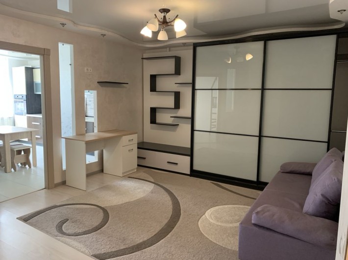 Продається 2-ох км квартира, р-н Дружба, вул. Лучаківського - фото 1