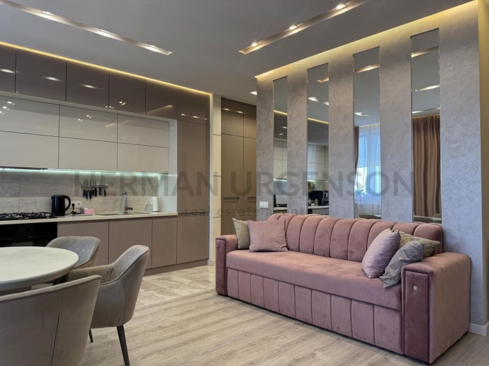 Продаж 3к квартири 102 м.кв / ЖК Сакура, вул. Богомольця - фото 1