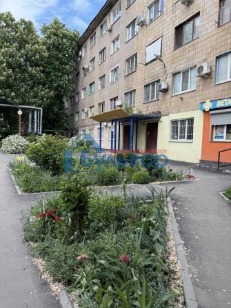 Кімната в гуртожитку 18м2, район 11 школи, з ремонтом - фото 1