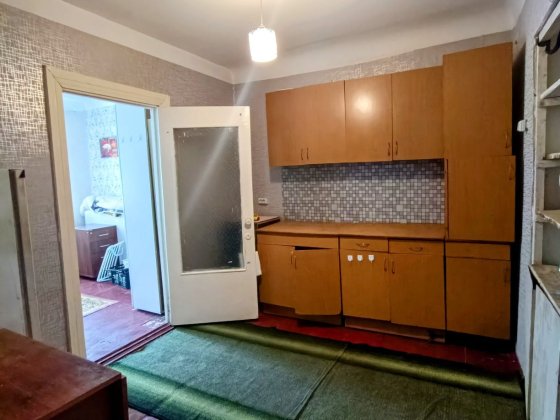 3 кімнати в гуртожитку  р- н. 12 школи. Рівне