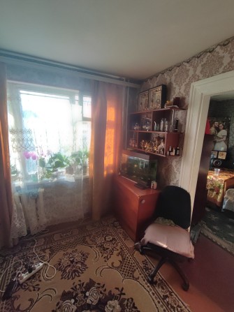 Продам двух комнатнну квартиру - фото 1