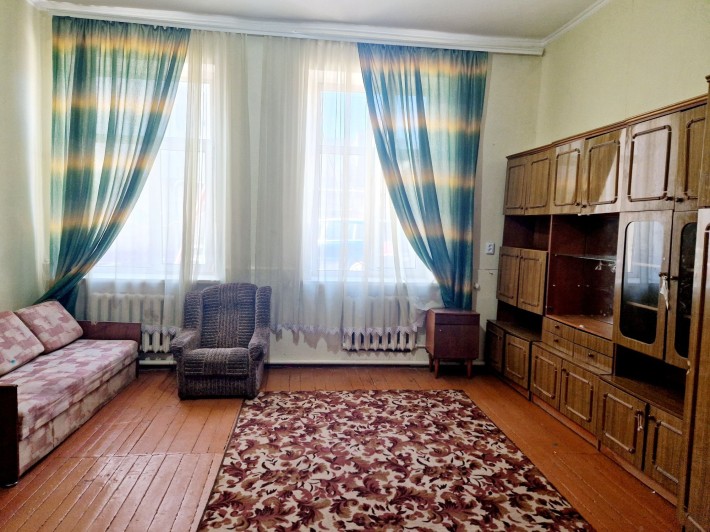 Продаж великої кімнати в гуртожитку в районі Центрального ринку - фото 1