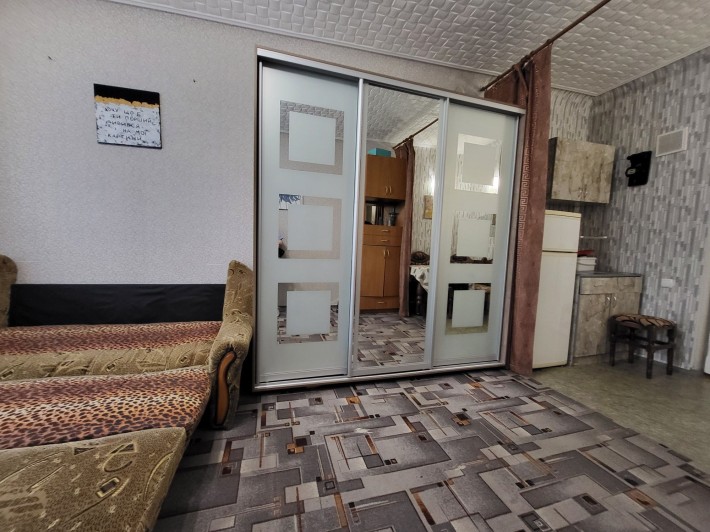 Продам комнату в общежитии на Дудыкина / Правый Берег/ на 5 этаже - фото 1
