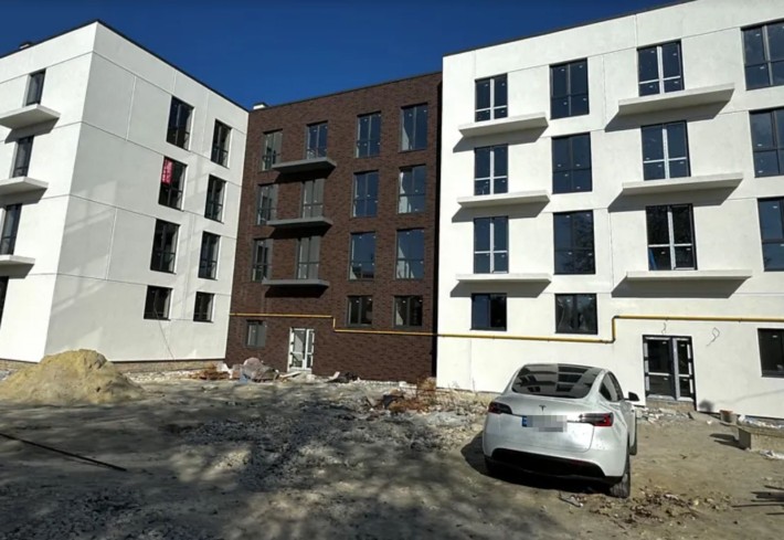 Продаж 3к квартири 74 кв. м на вул. Стадникової Софії - фото 1