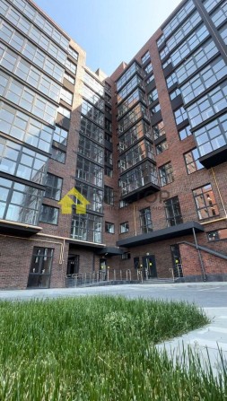 Продам 3-х кімнатну 90м². Цегла. Інд. опалення! Переуступка - фото 1