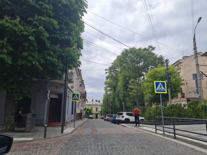 Продається 3-кімнатна квартира (Центр ) вул. Богдана Хмельницького - фото 1