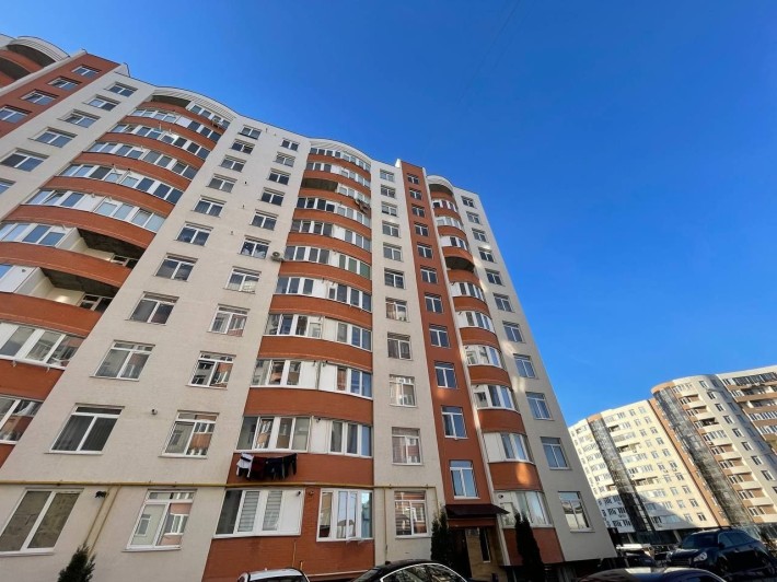 Продаж 2 кім квартири+ кухня студія на Бамі - фото 1
