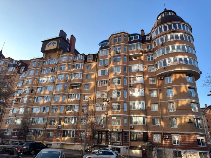 Продам Простору 3К новобудова (центр) 148кв.м. 5/9 Поверх Вид на парк - фото 1