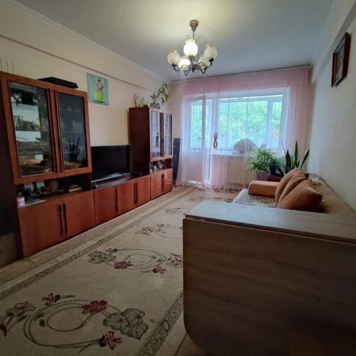 Продаж 3к з і/о близько центру - фото 1