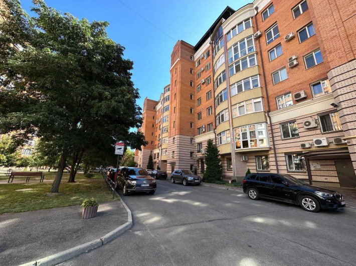 4 кімнатна квартира в найкращому будинку Полтави, 218 м², ЦЕНТР - фото 1