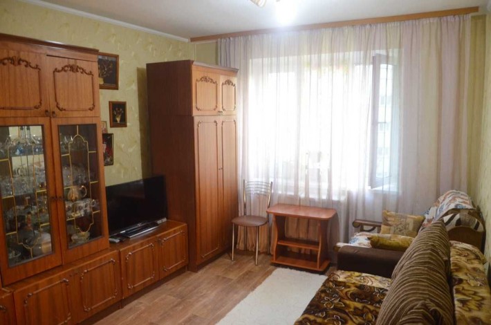 Однокімнатна квартира в гуртожитку. Корчувате, Новопирогівська 27/2 - фото 1