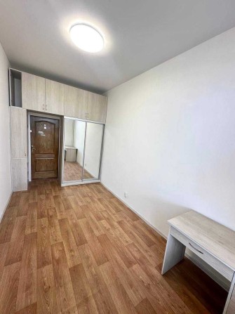 Продам Гостинку Кап. ремонт, район Подол, метро "Проспект Гагарина" - фото 1