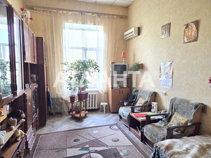 Продам. Комната 18 м2 в отличном состоянии. Центр. Ул. Жуковского. - фото 1