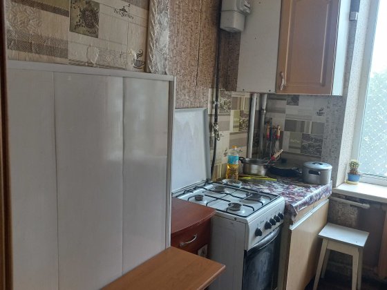 Продам большую комнату в 3 комн кв в шаге от метро Харьков