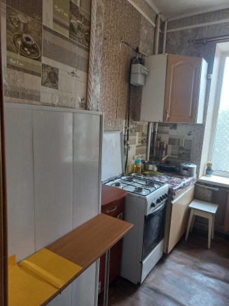 Продам большую комнату в 3 комн кв в шаге от метро - фото 1
