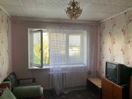 Продам 1-кімнатну гостинку, 10 хв. від м. Індустріальна (Пролетарська) Харьков