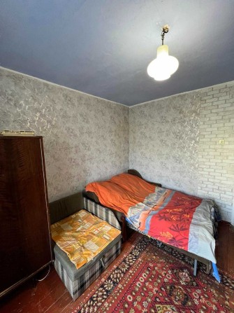 Продам комнату 11,5 метров, прям возле ТРК Украина, хорошее состояние! - фото 1