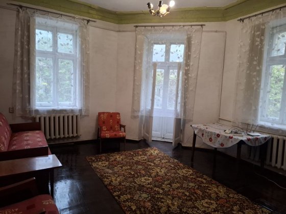 Продам комнату в центре Одессы на улице Пушкинская.Свой личный санузел