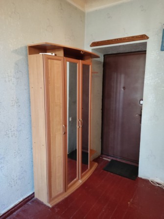 Срочно продаётся гостинка с торгом . - фото 1