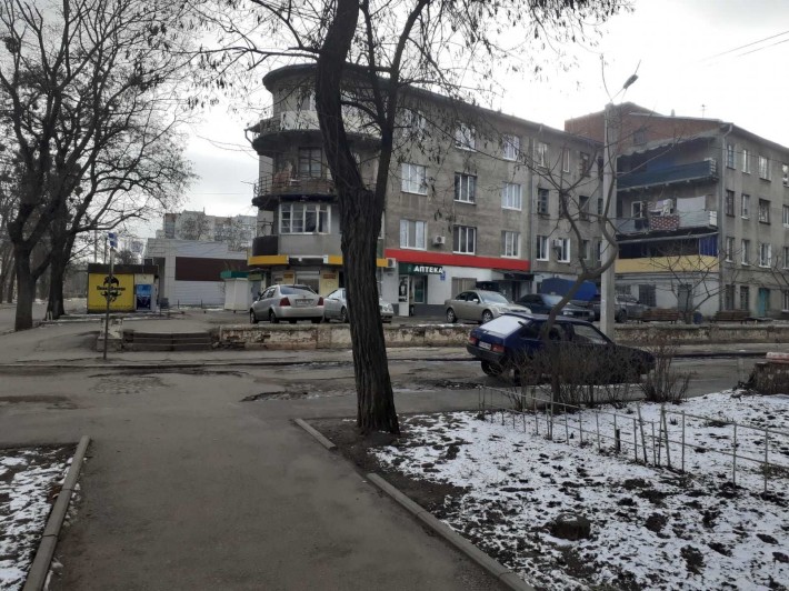 Продам,сдам в аренду гостинку м.Заводская - фото 1