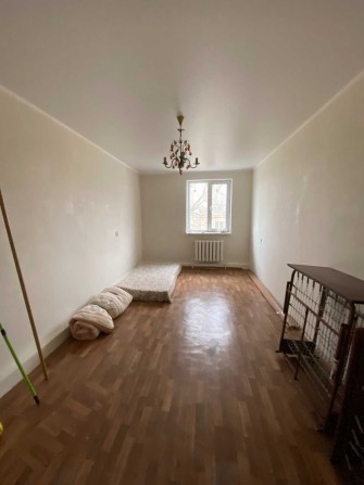 Продам комнату в коммуне 4000$ - фото 1