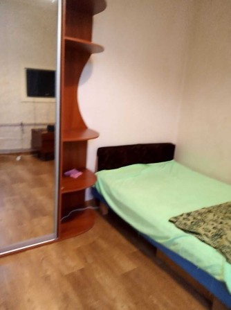 Продаж гостинки . ст.м . Індустріальна - фото 1