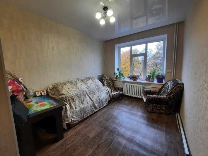 Продам комнату в коммуналке по мегавыгодной цене... - фото 1