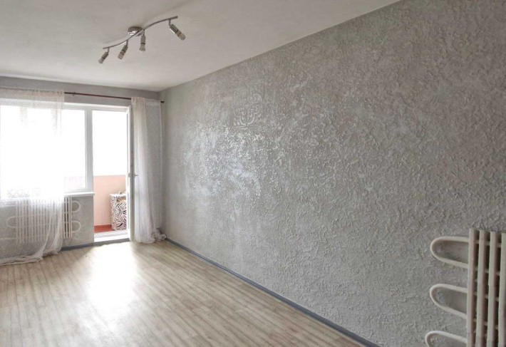 В продаже комната в трехкомнатной квартире Салтовское шоссе 141б - фото 1