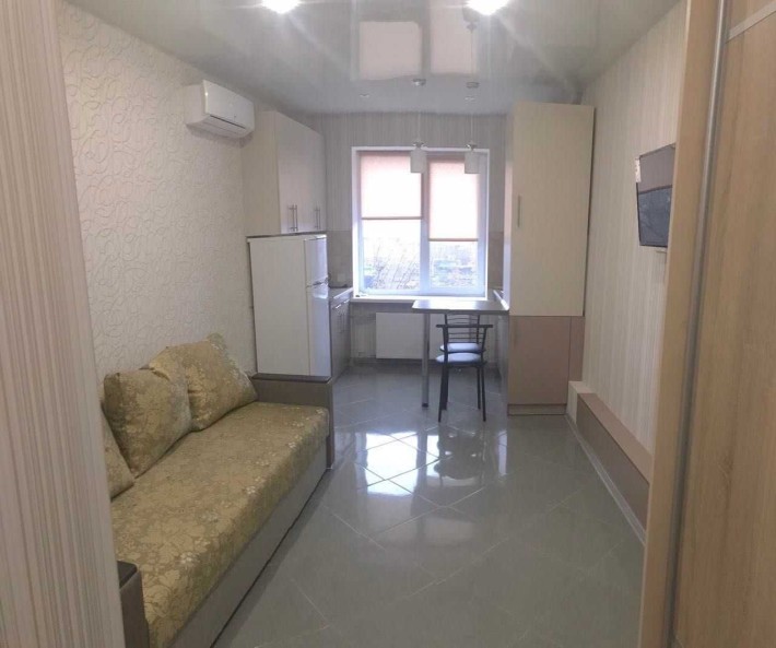 Продам гостинку  Шевченківський пров. ЖК Воробьевы Горы 13500 у.е.   M - фото 1