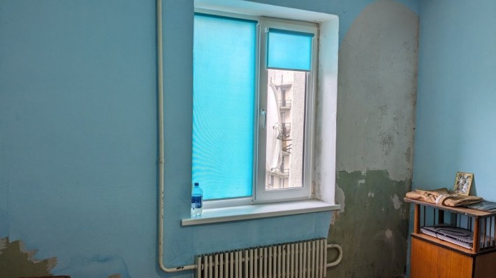Продам 1 комнатную гостинку в блоке, район Одесской. - фото 1