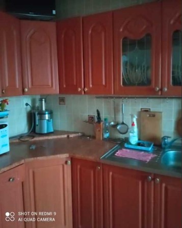 Продається 3-кімнатна квартира з ремонтом у тихому районі \ - фото 1