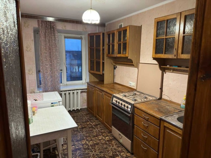 Продаж 3 кім кв. вул. В.Чорновола (Шкільна) площа 57.7 кв.м. 5/9 Цегла - фото 1