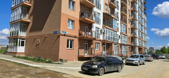 3 кімн. Новобудова по вул. Руській з цокольним приміщенням. - фото 1