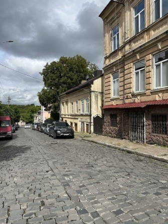 Продається 2-кімнатна квартира в центрі - фото 1