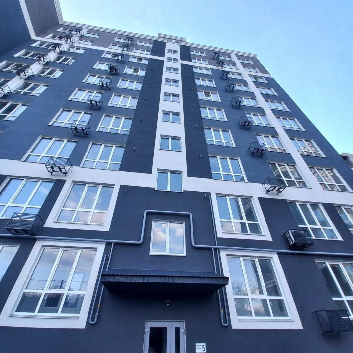 Продам 2 рівневу квартиру в новобудові - Ялівщина - фото 1