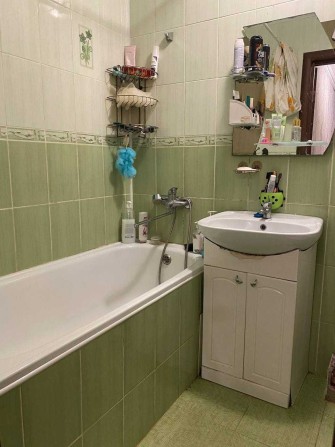 Продається простора 2-кімнатна квартира. В Центрі міста - фото 1