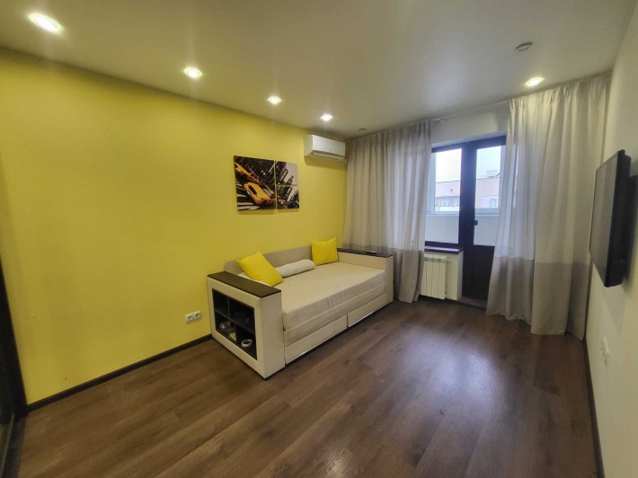 Продаж 1 кімнатна вул. Симиренка 20а, з ремонтом, Борщагівка. - фото 1