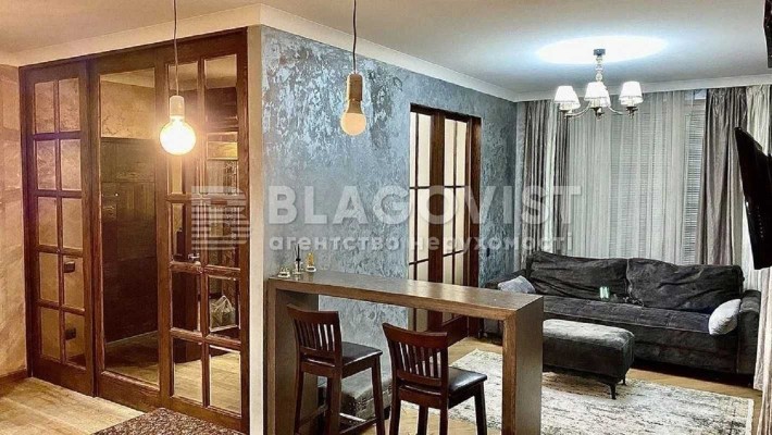 Продаж 2-к. квартира  40м2 з якісним ремонтом Деміївка вул Грушевської - фото 1