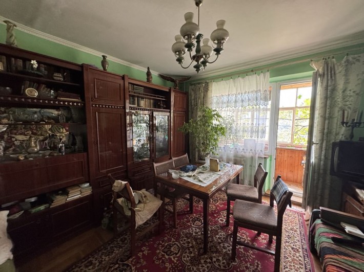 Продаж 3-х кімнатної квартири в Ужгороді - фото 1