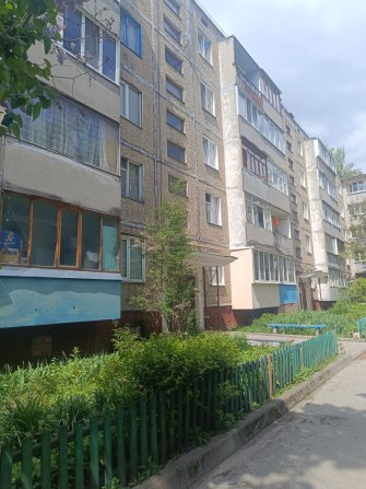 Продам 2х кімнатну квартиру Л.Лук'яненко - фото 1