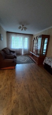 Продам 2-кімнатну квартиру з ремонтом, меблями та технікою, 44 м² - фото 1