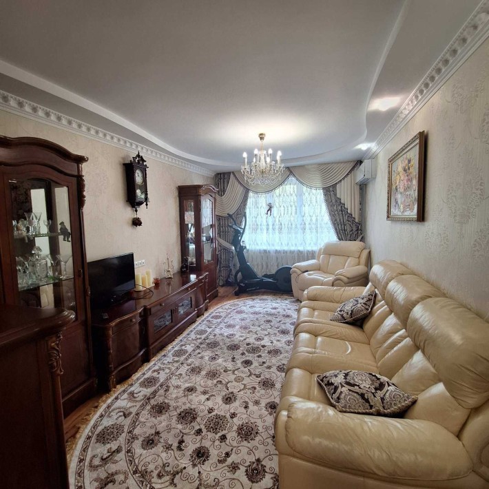 Продаж гарної 3-кімнатної квартири по вул. 30-років Перемоги - фото 1