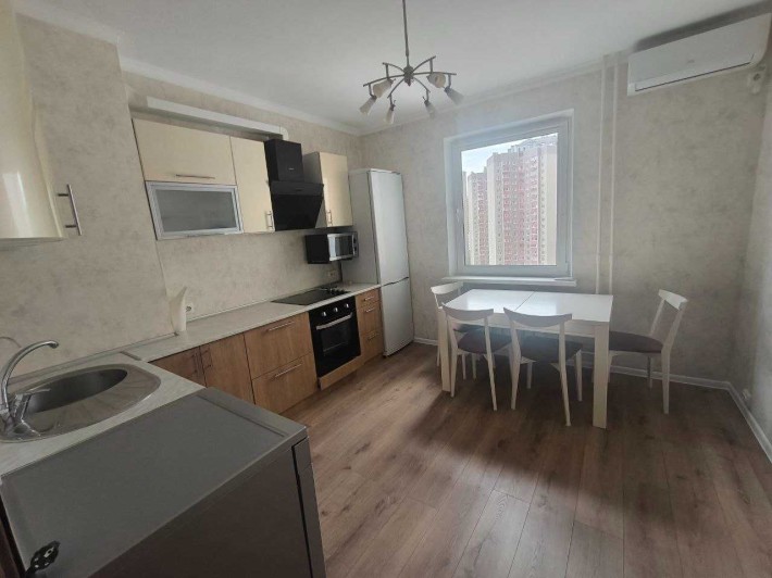 Продаж 2к Урлівська 38а. Ремонт, меблі, техніка. Заходь і живи! - фото 1
